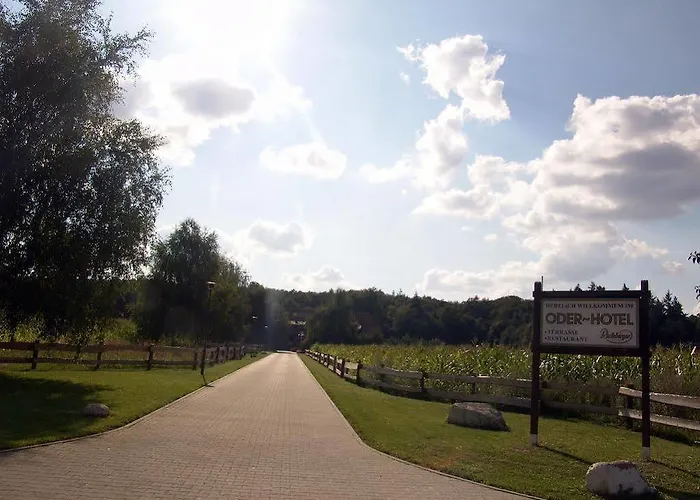 Oder-hotel 3* شفيدت